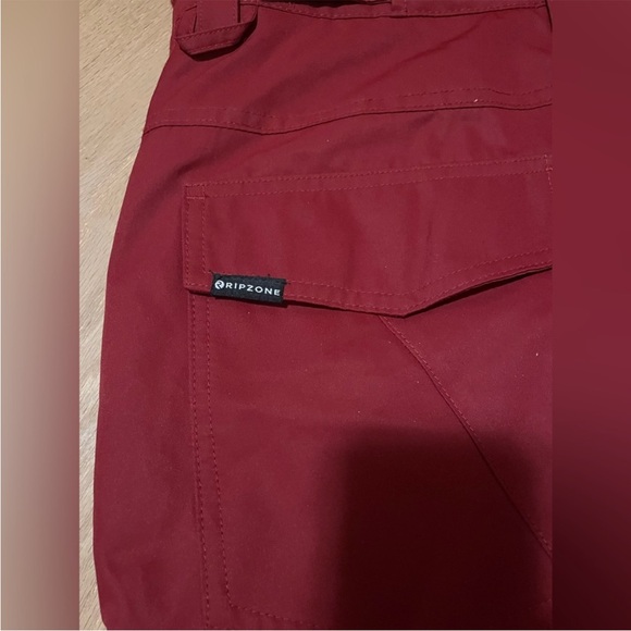 Men's Red Ripzone Snow Pants - Picture 7 of 10